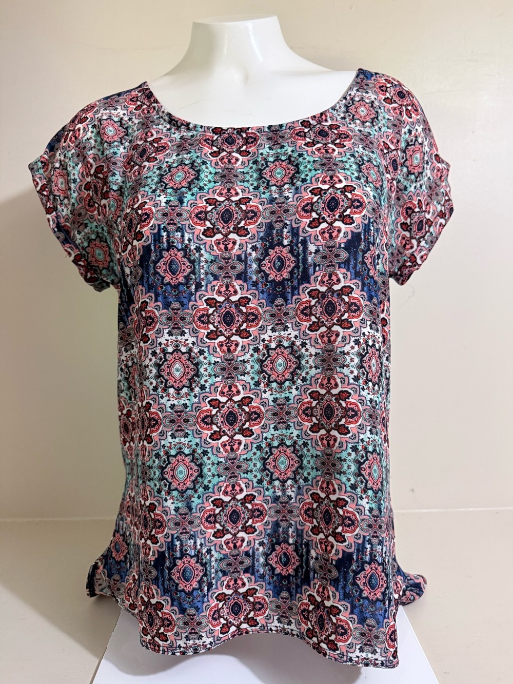 Women’s Printed Scoop Neck Top in Teal & Pink